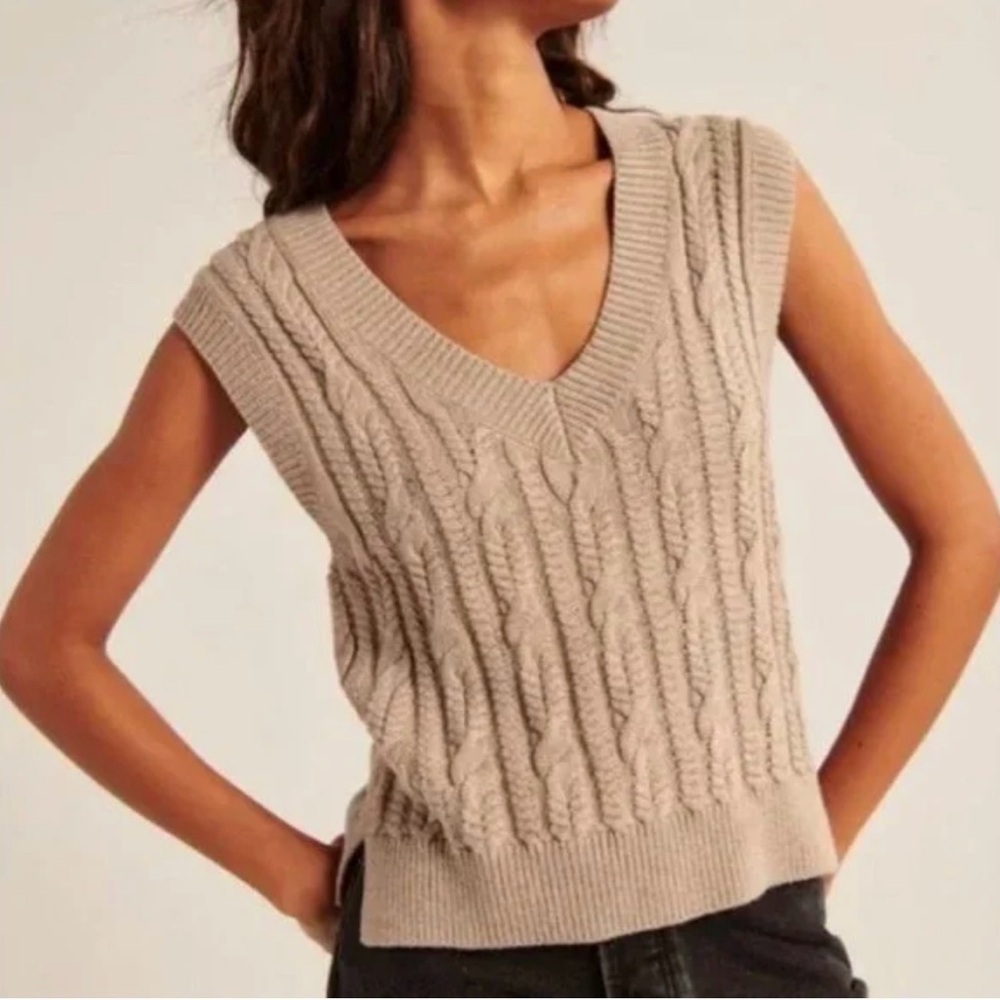 Abercrombie and Fitch Cable knit chunky